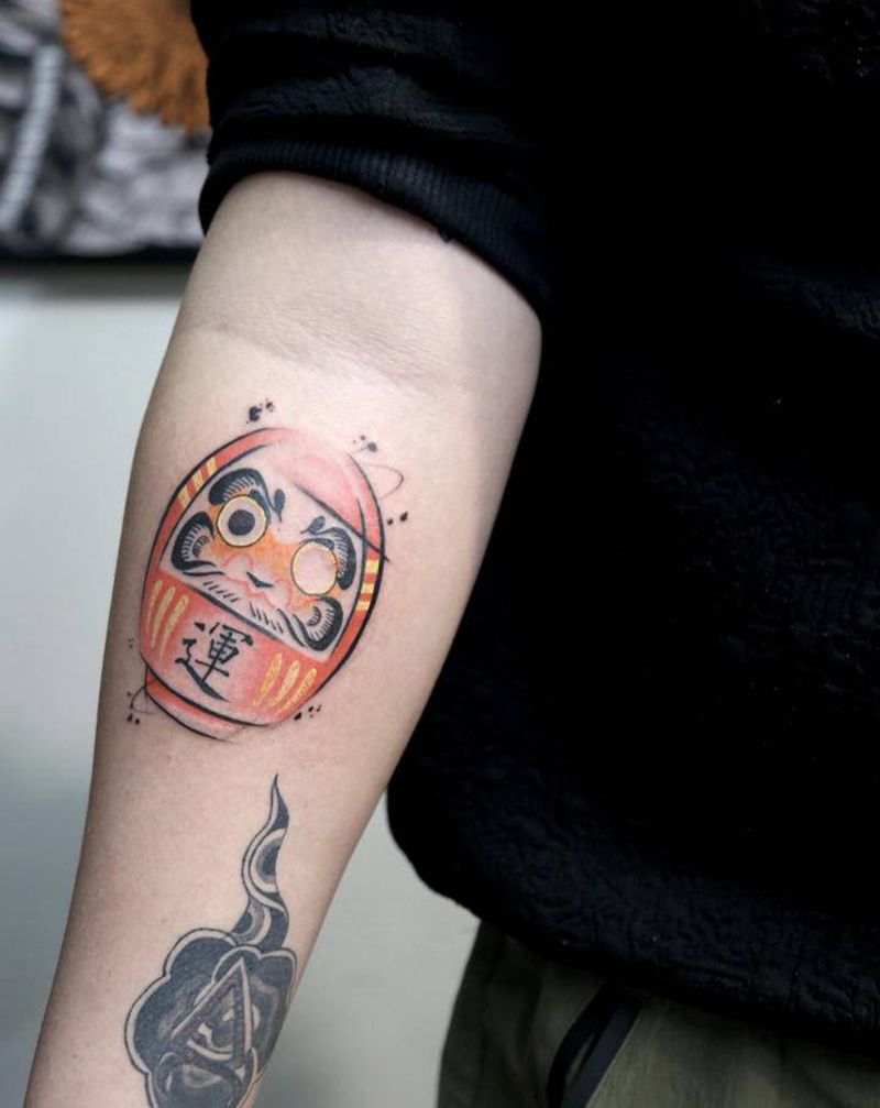达摩蛋纹身图片_手臂New School水彩达摩纹身图案