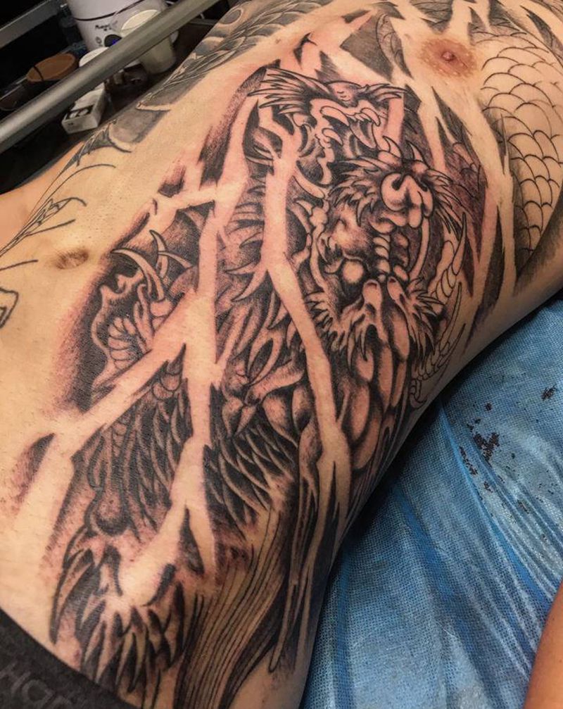 《黃室紋身》 今日工時故事：纹身图片_腹部纹身图案