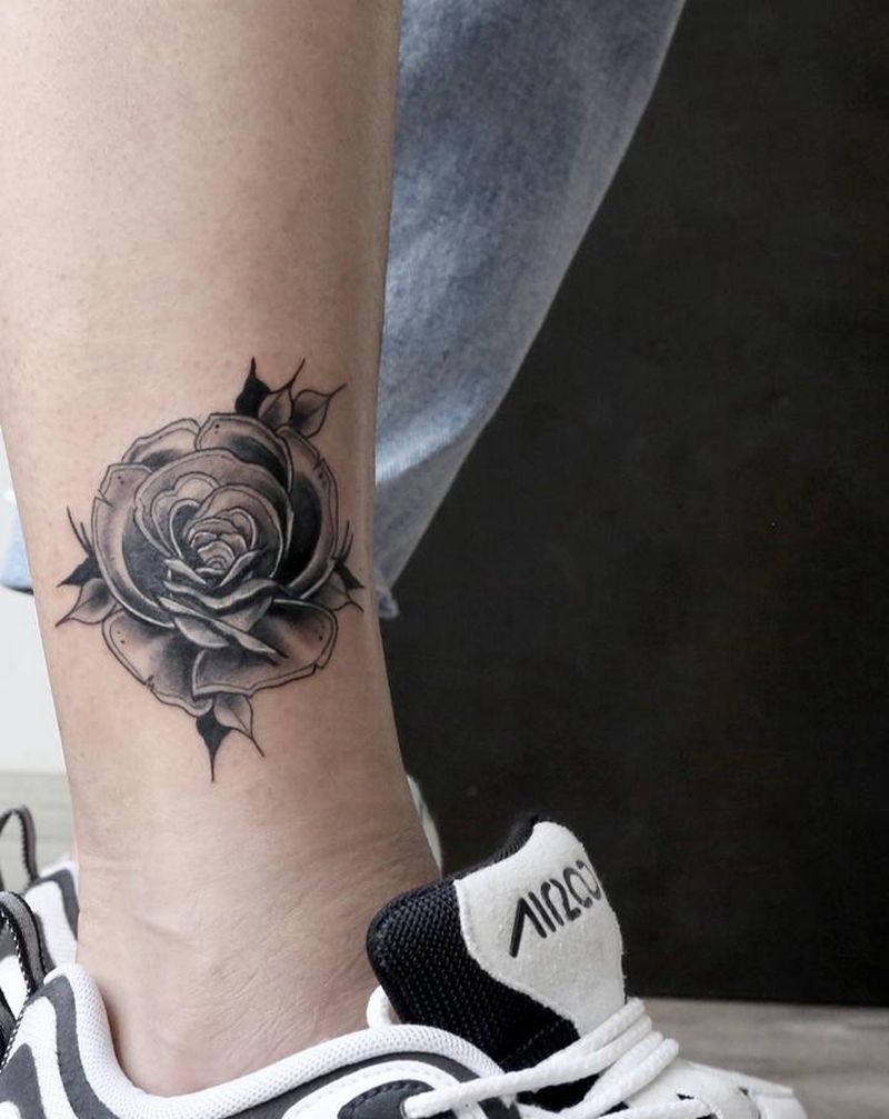 脚踝处遮盖纹身图片_脚部纹身图案