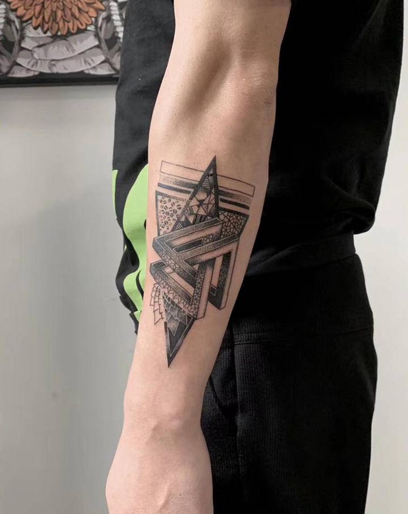 几何图形纹身纹身图片_手臂几何纹身图案