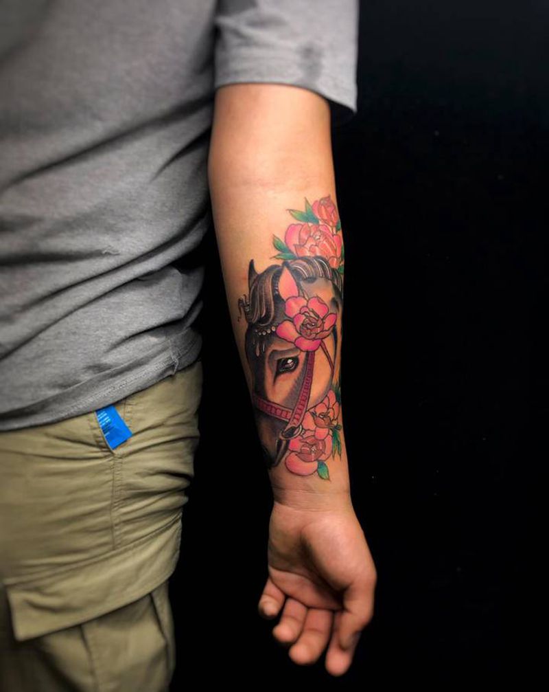 马纹身图片_手部手臂水彩纹身图案