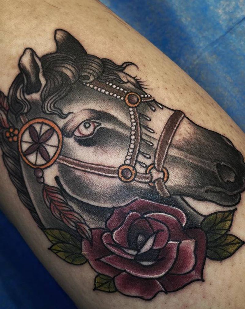 马纹身图片_腿部纹身图案