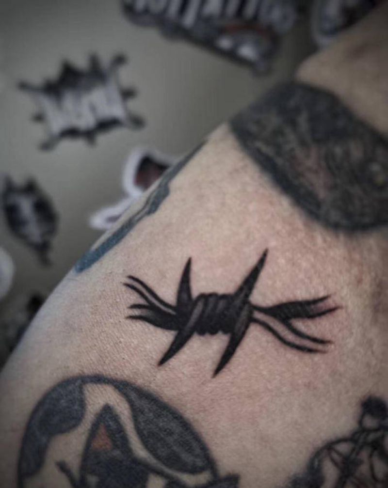 荆棘纹身图片_手臂Old School纹身图案