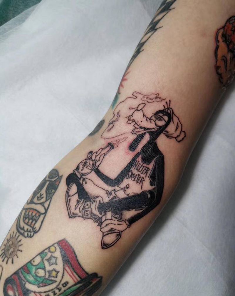 高飞有点嗨纹身图片_手臂Old School纹身图案