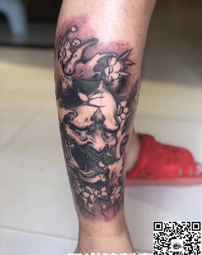 小腿般若纹身图片_腿部纹身图案