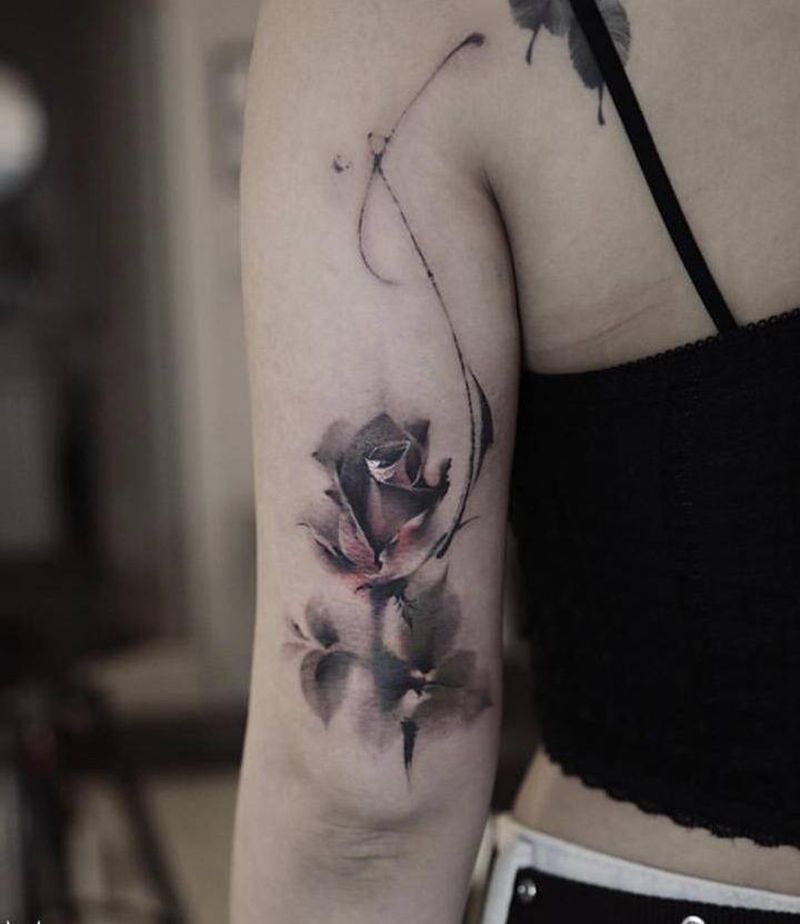 玫瑰纹身图片_手臂纹身图案