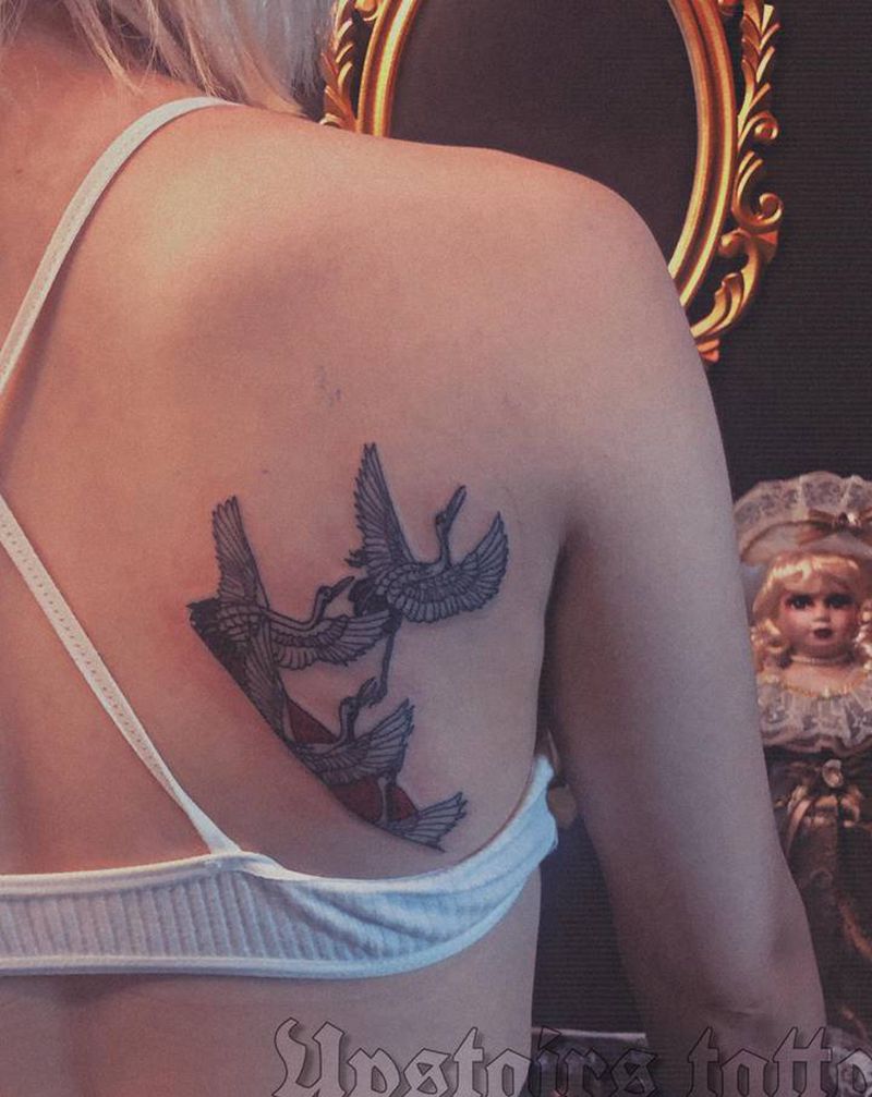 鹤纹身图片_背部纹身图案