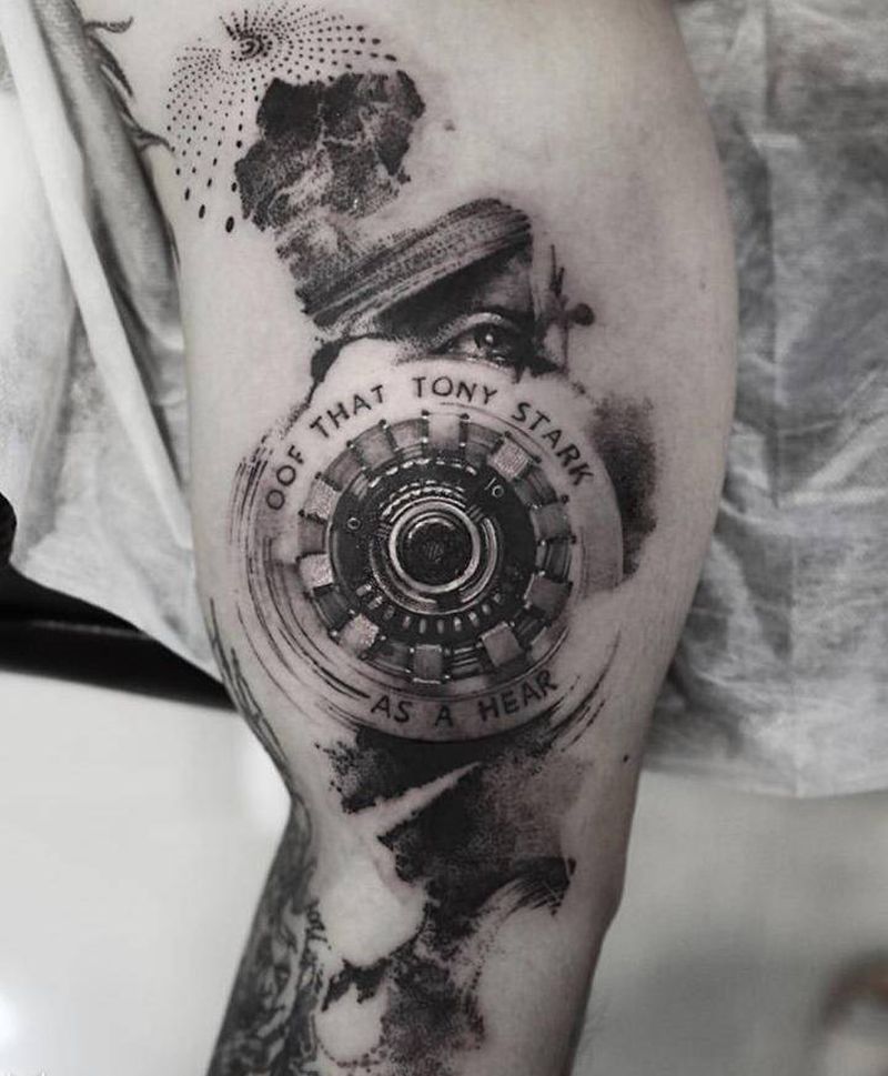 一只眼纹身图片_腿部纹身图案