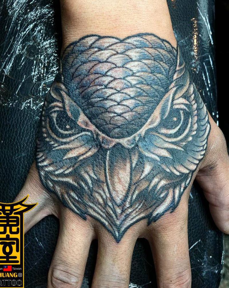 《黃室紋身》 #角鴞 #貓頭鷹纹身图片_手部纹身图案