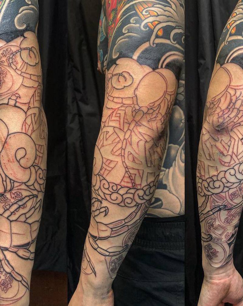 《黃室紋身》 #延圖  #蜈蚣纹身图片_手臂手部纹身图案