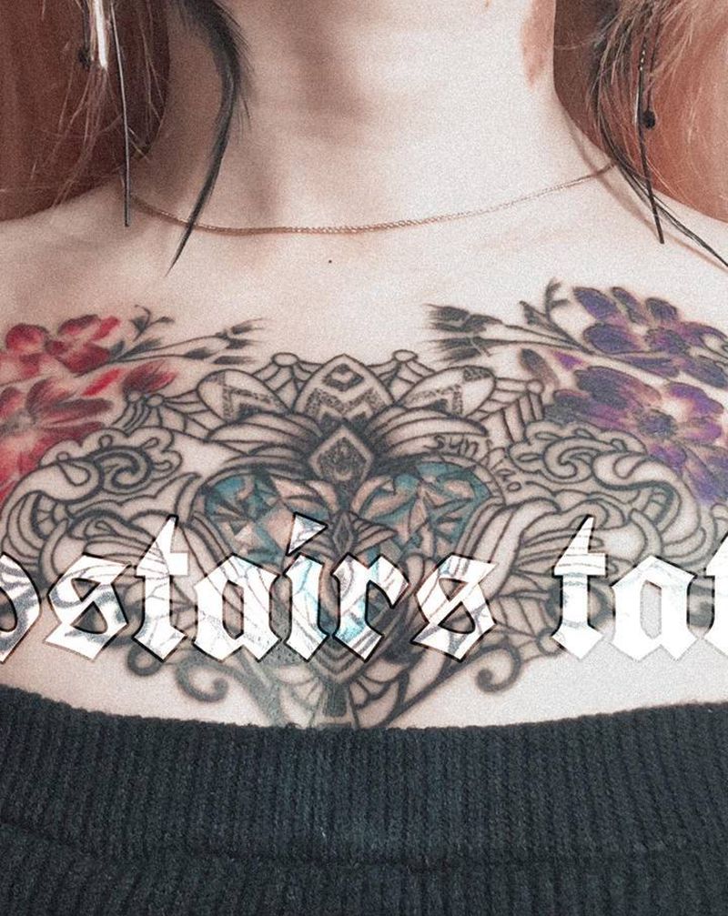 花胸纹身图片_胸部纹身图案