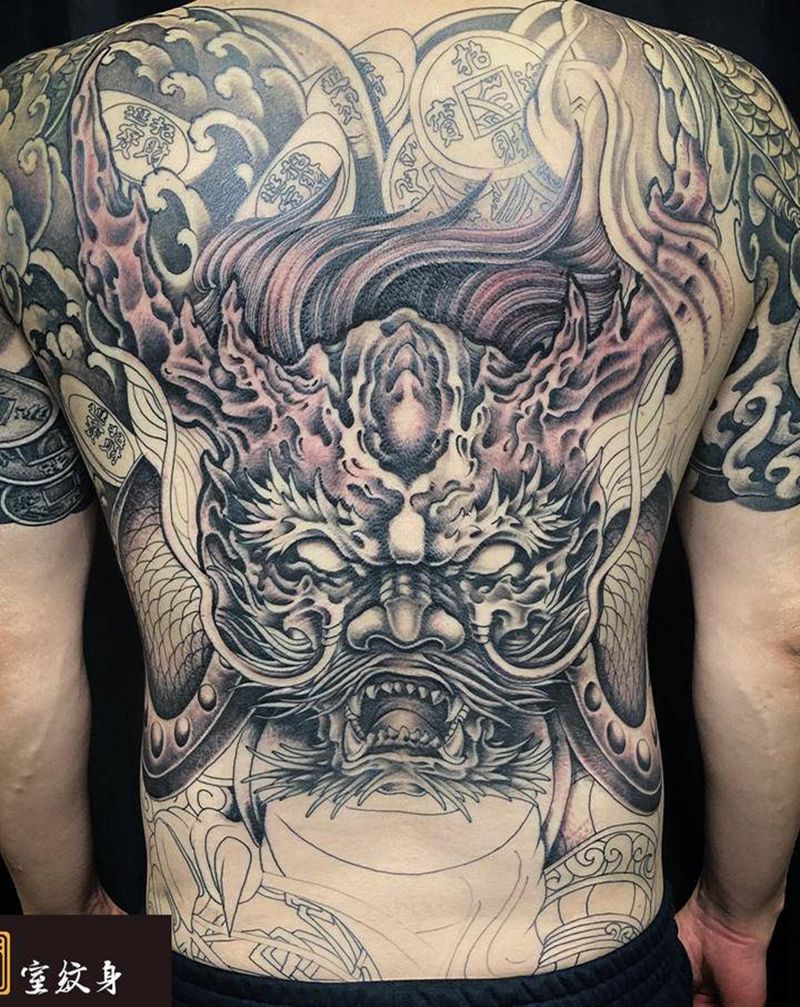 《黃室紋身》原皇室精雕紋身纹身图片_背部纹身图案