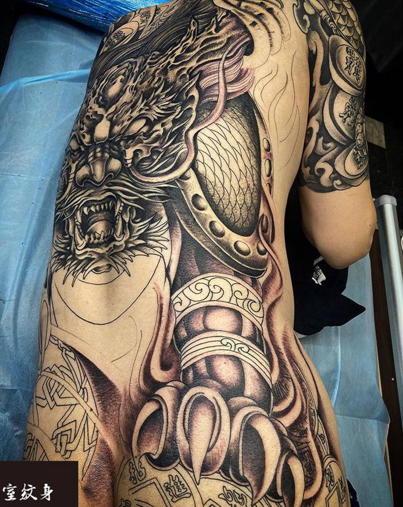 《黃室紋身》原皇室精雕紋身纹身图片_背部纹身图案
