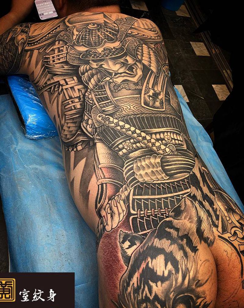 《黃室紋身》原皇室精雕紋身纹身图片_背部纹身图案