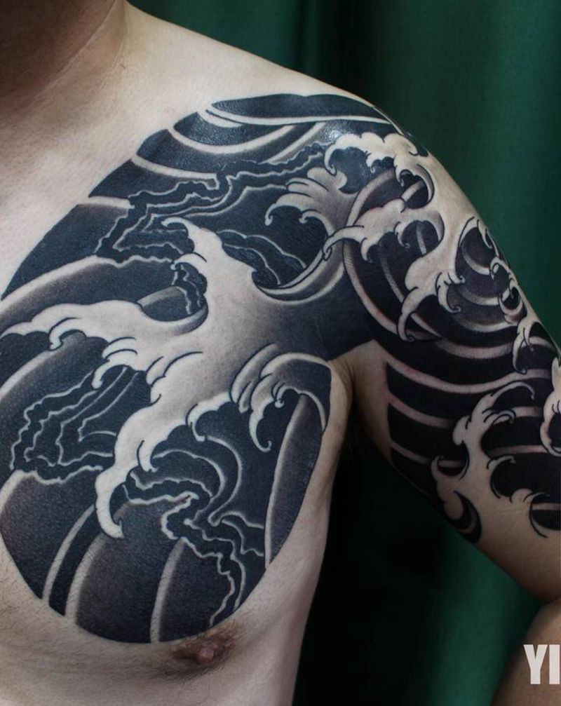 海浪半甲纹身图片_胸部手臂老传统海浪纹身图案