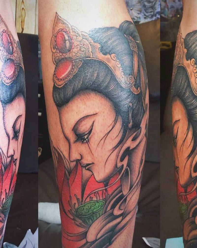 艺伎纹身图片_腿部新传统艺伎花纹身图案