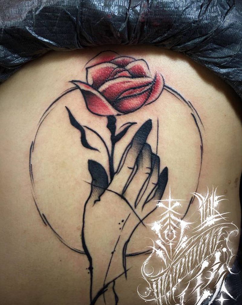 素描纹身图片_背部水墨水彩花手纹身图案