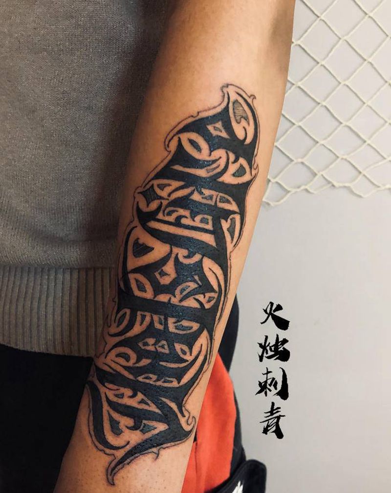 花体字纹身图片_手臂纹身图案