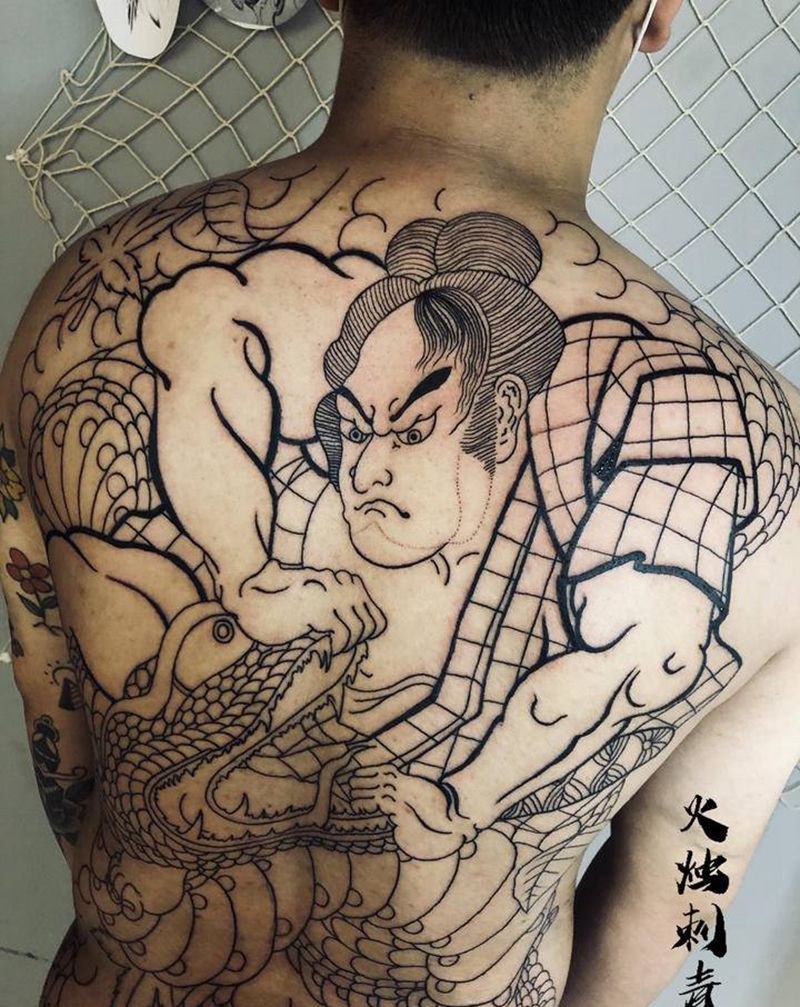 “鹭池平九朗”纹身图片_背部老传统纹身图案