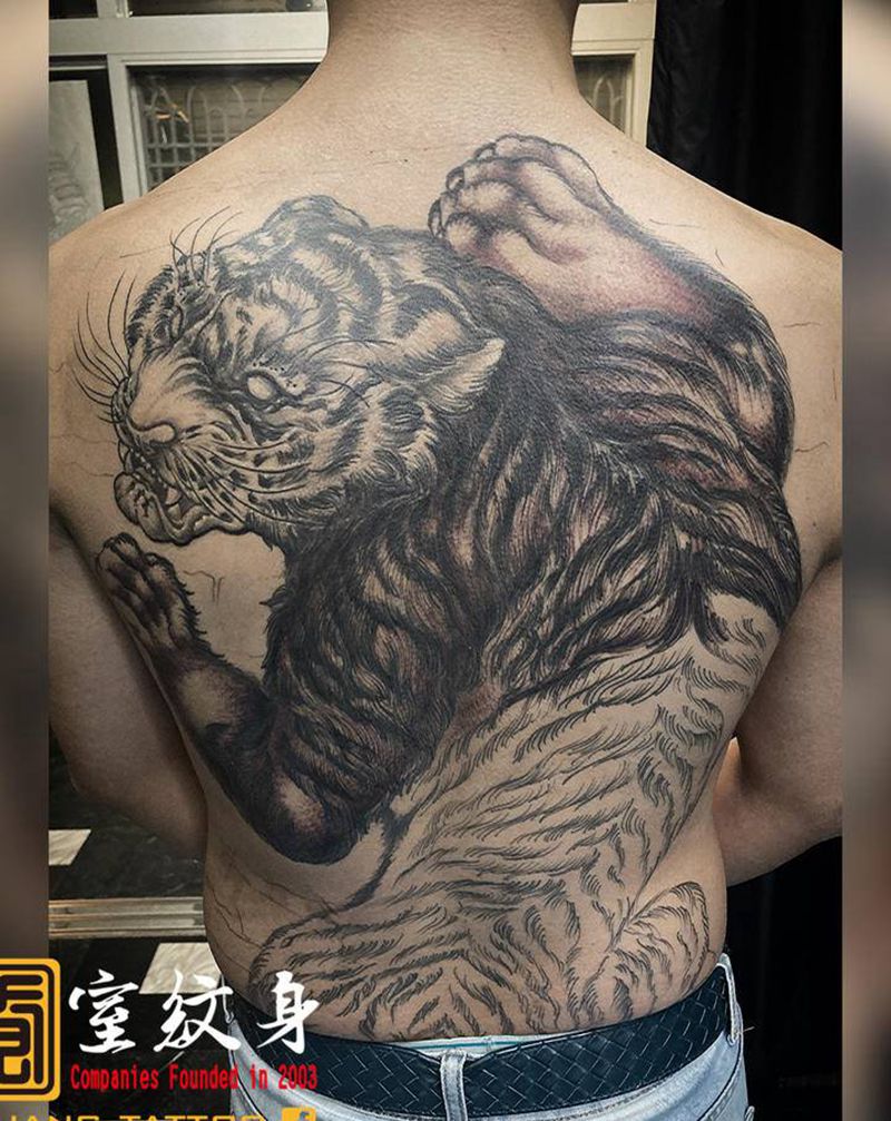 《黃室紋身》原皇室精雕紋身纹身图片_背部纹身图案