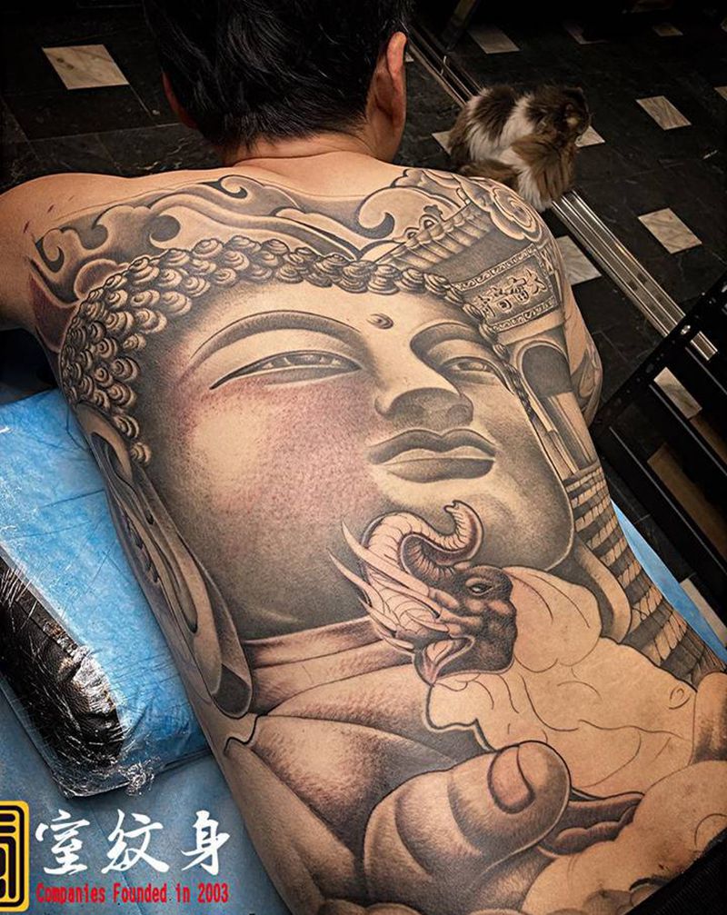 《黃室紋身》原皇室精雕紋身纹身图片_背部纹身图案