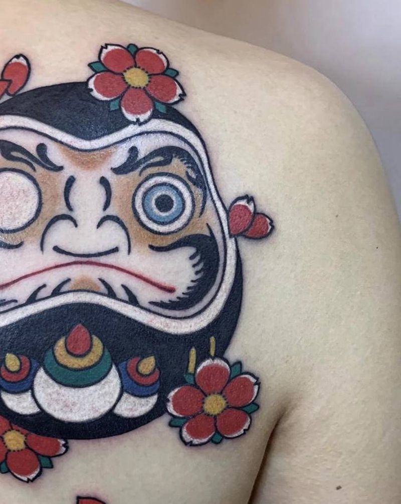 达摩蛋纹身图片_肩部老传统纹身图案