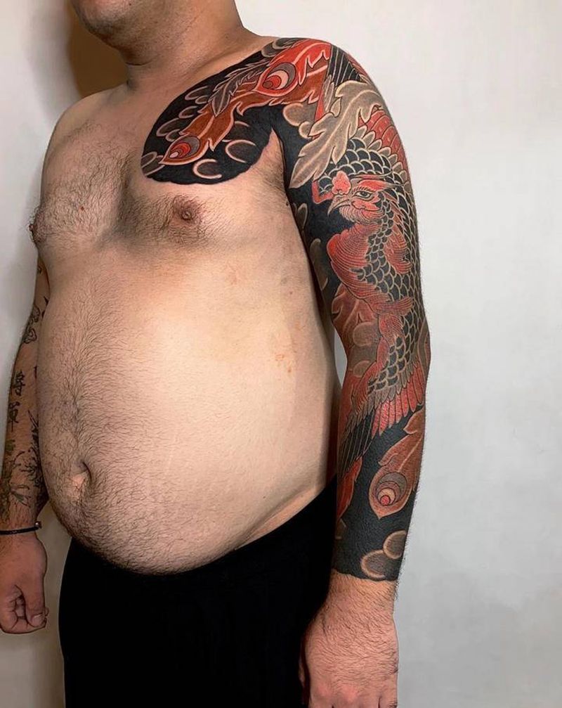 凤凰花臂纹身图片_手臂胸部老传统纹身图案