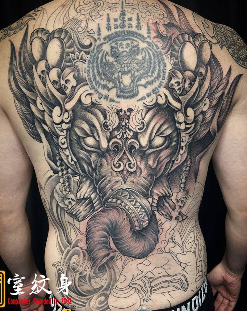 《黃室紋身》原皇室精雕紋身纹身图片_背部纹身图案