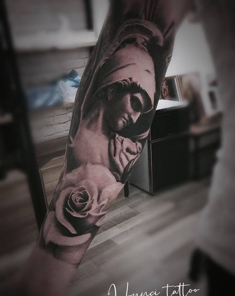 雕像和建筑纹身图片_手臂欧美写实水彩纹身图案