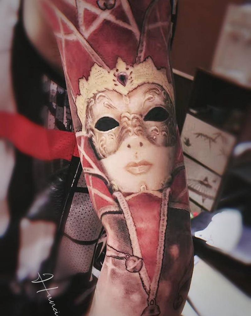 几年前的面具作品纹身图片_手臂欧美写实纹身图案