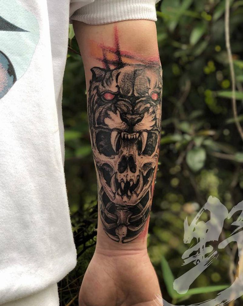 最近纯手工野扎小图纹身图片_手部手臂点刺纹身图案