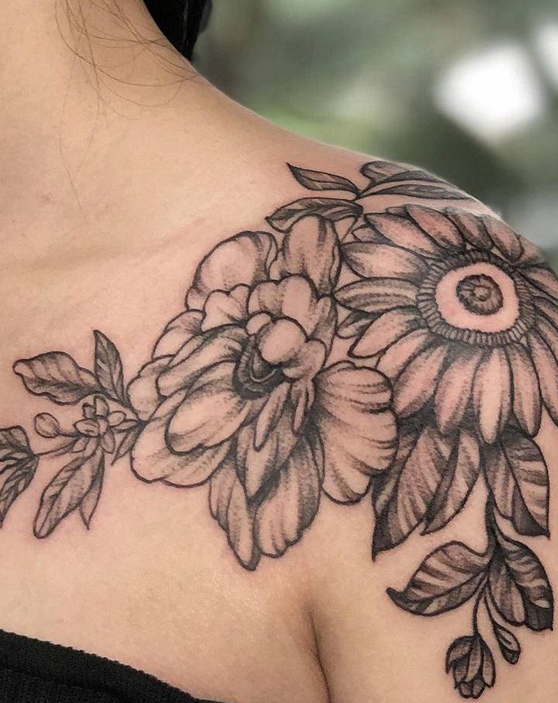 素花纹身图片_肩部纹身图案